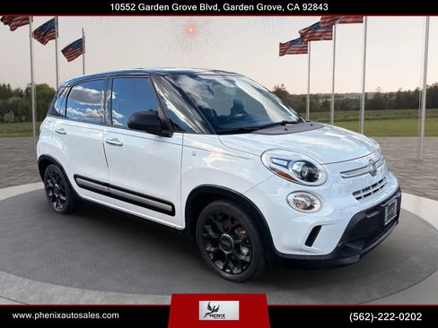 Used 2017 FIAT 500L Trekking w/ Dual-Pane Sunroof Package image 12