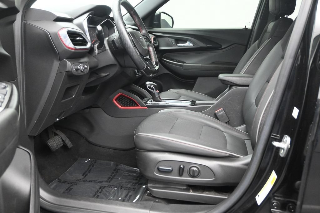 Used 2023 Chevrolet TrailBlazer RS FWD image 11