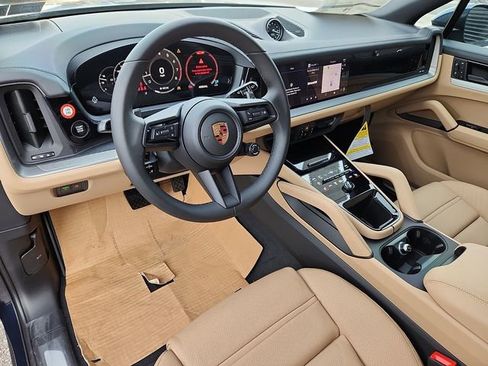 New 2026 Porsche Cayenne AWD/4WD image 4