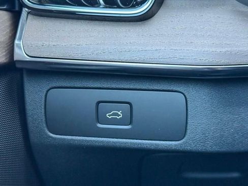 New 2026 Volvo XC90 B5 Core image 15