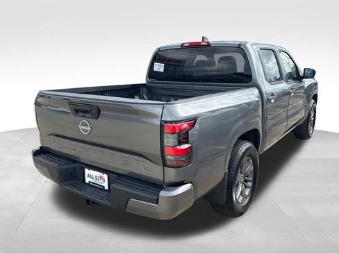 Used 2025 Nissan Frontier SV w/ Tow Package image 9