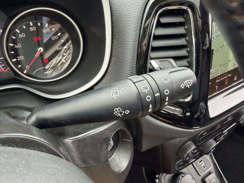 Used 2019 Jeep Compass Limited AWD/4WD image 27