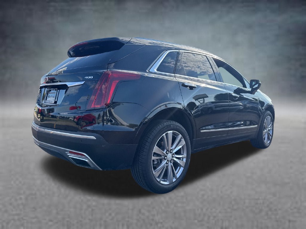 Used 2023 Cadillac XT5 Premium Luxury w/ LPO, Floor Liner Package AWD/4WD image 10