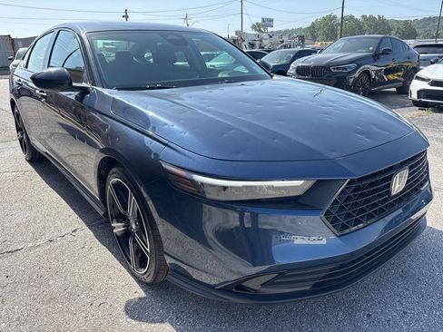 Used 2026 Honda Accord SE image 5