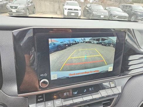 Used 2025 Toyota Camry SE image 22