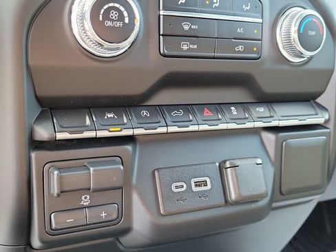 Used 2023 GMC Sierra 1500 Pro w/ Pro Value Package RWD image 29