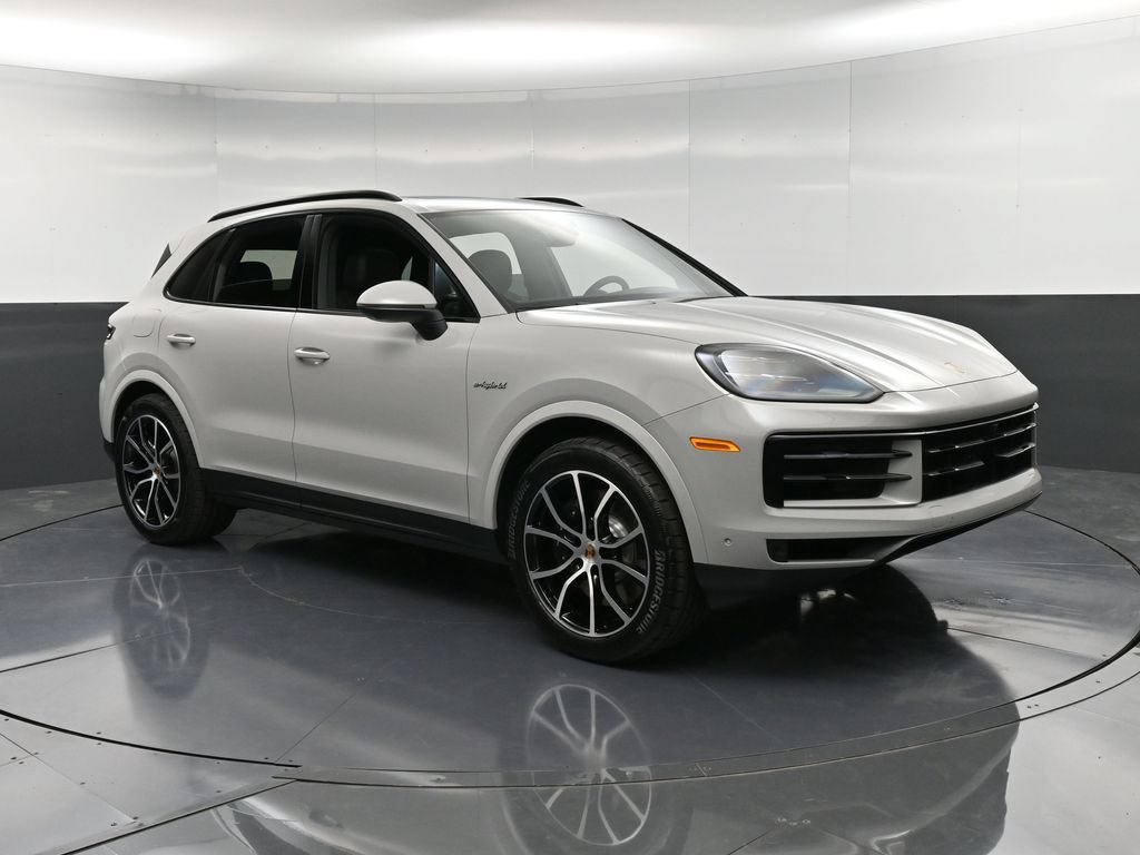 Certified 2026 Porsche Cayenne E-Hybrid AWD/4WD image 10