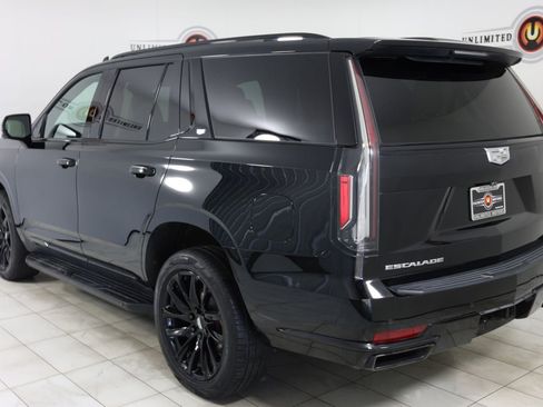 Used 2021 Cadillac Escalade Sport w/ LPO, ONYX Package AWD/4WD image 4