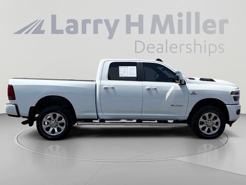 Used 2026 RAM 2500 Laramie w/ Sport Appearance Package AWD/4WD image 7