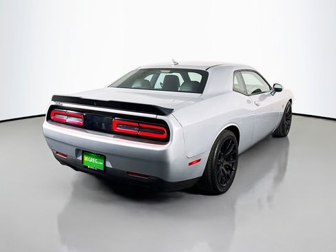 Used 2019 Dodge Challenger R/T Scat Pack w/ Dynamics Package RWD image 10