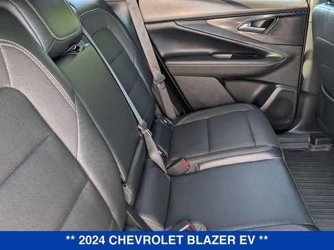 Used 2024 Chevrolet Blazer EV LT AWD/4WD image 30