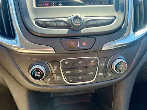 Used 2023 Chevrolet Equinox LT image 14