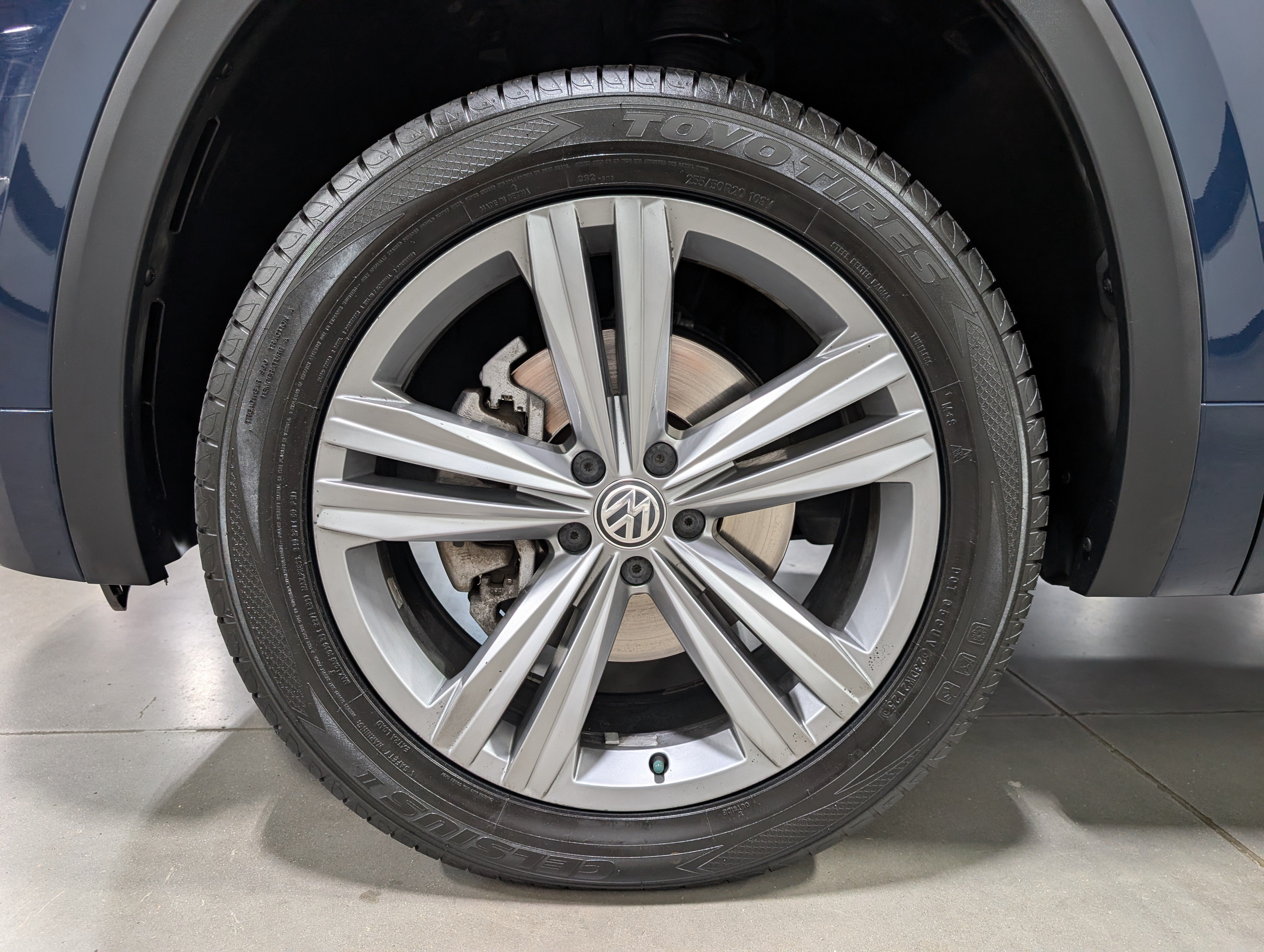Used 2019 Volkswagen Atlas SE w/ Towing Package AWD/4WD image 9