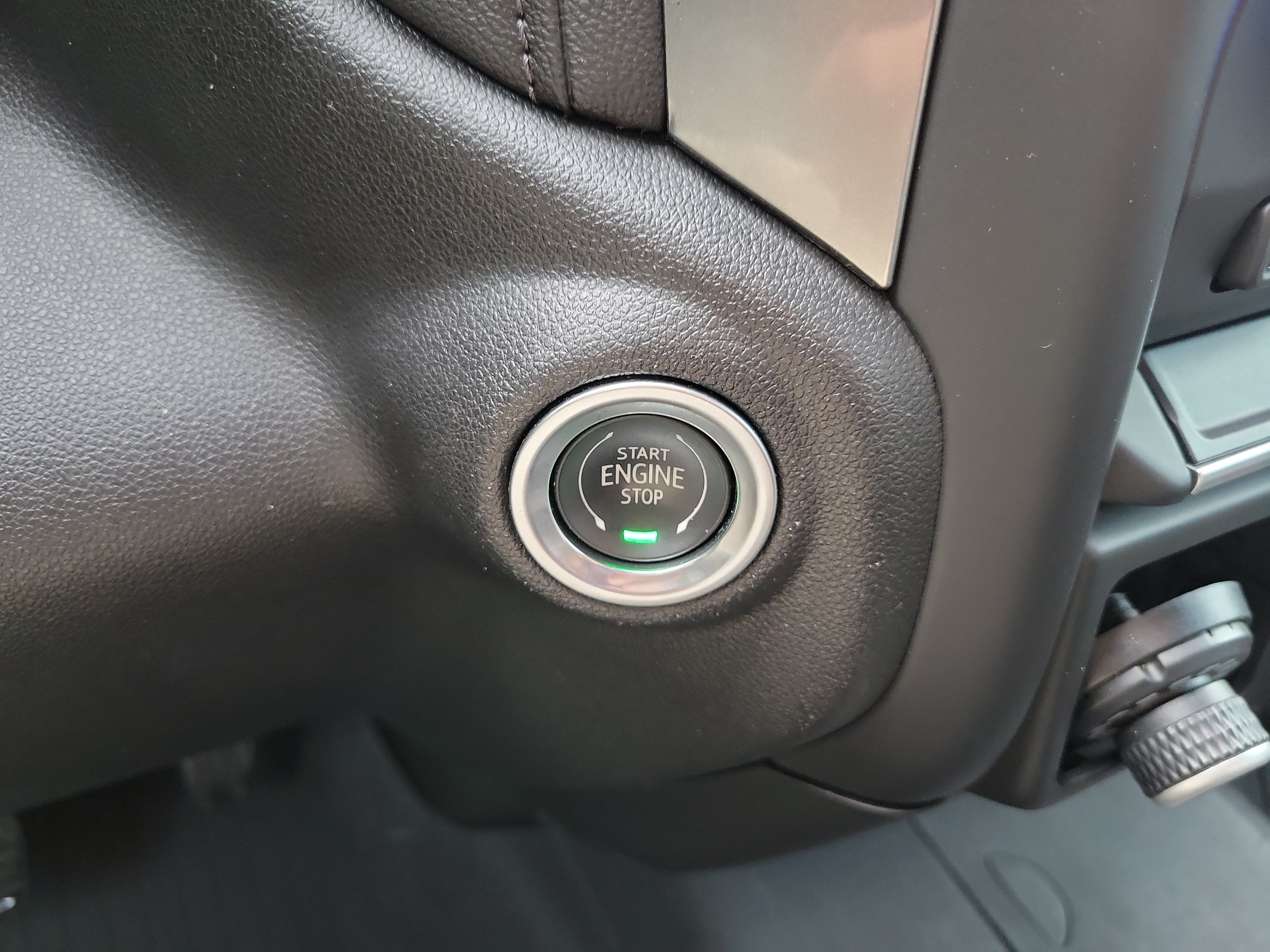 Used 2022 Chevrolet Silverado 1500 RST AWD/4WD image 28