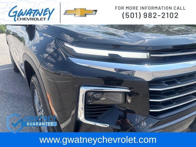 Used 2024 Chevrolet Traverse LT FWD image 13