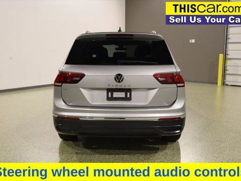 Used 2024 Volkswagen Tiguan SE image 6