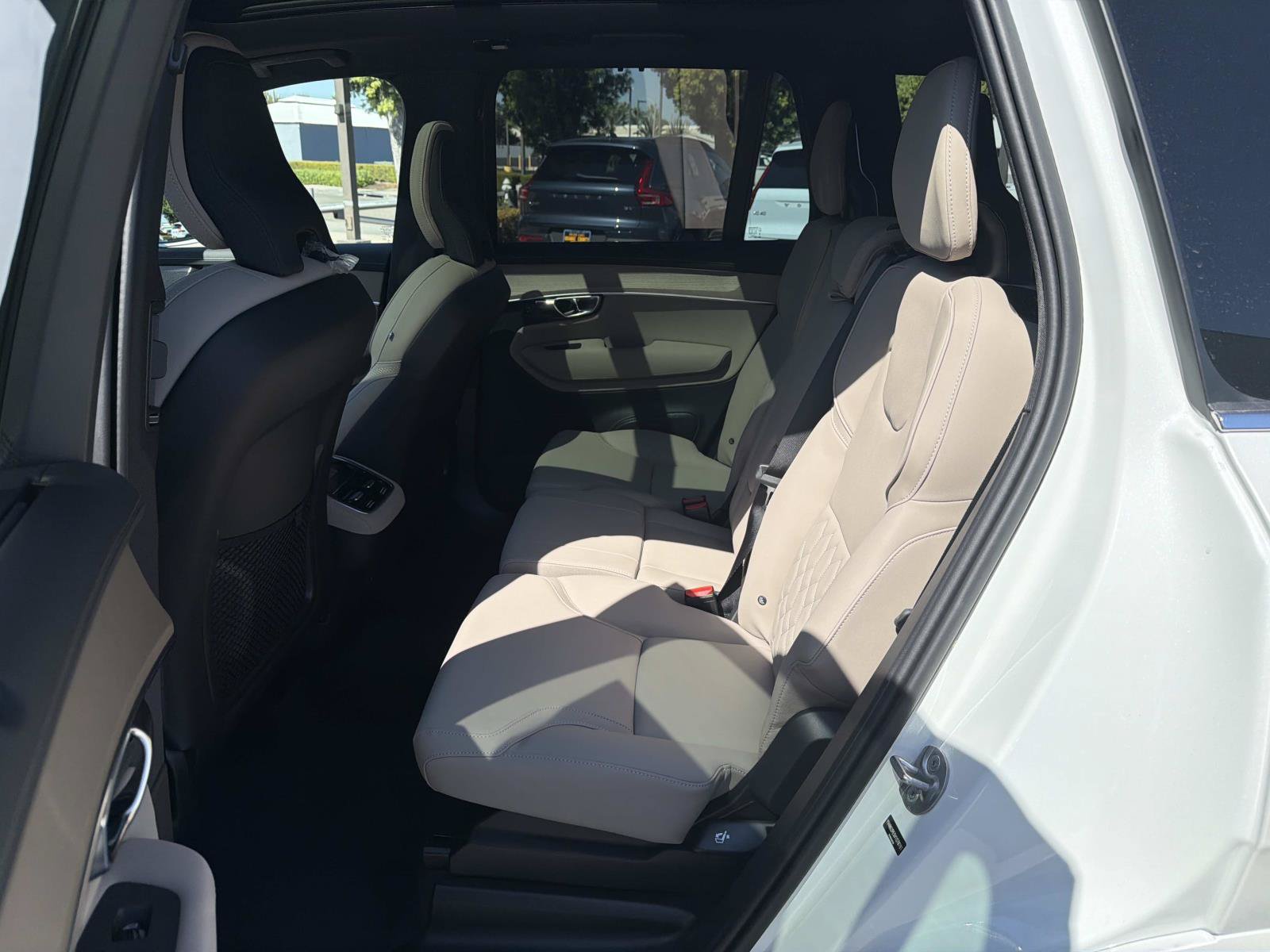 New 2027 Volvo XC90 B6 Plus AWD/4WD image 17