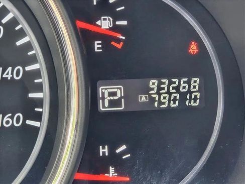 Used 2014 Nissan Murano SV image 10