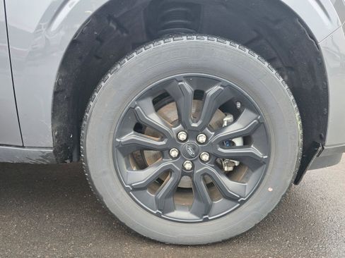 Used 2023 Ford Maverick XLT w/ Black Appearance Package image 11