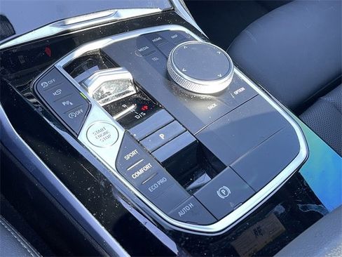 Used 2023 BMW 330i Sedan w/ Premium Package image 19