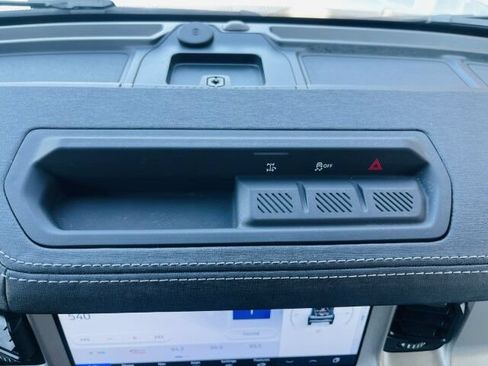Used 2025 Ford Bronco Outer Banks AWD/4WD image 30