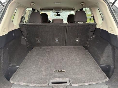 Used 2021 Nissan Rogue SV image 8