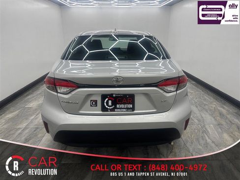 Used 2023 Toyota Corolla LE image 5