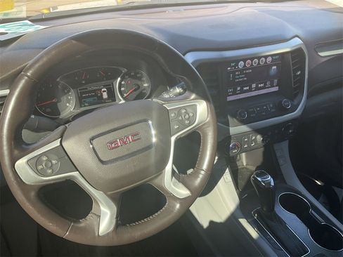 Used 2017 GMC Acadia SLT image 23