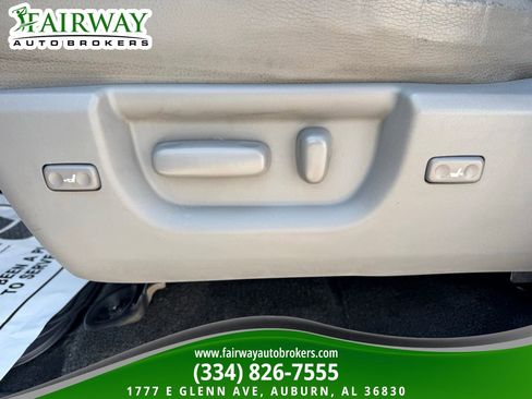 Used 2015 Toyota Sequoia Platinum AWD/4WD image 17