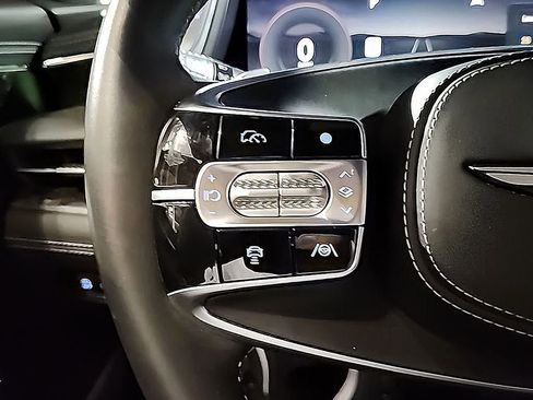 Used 2024 Genesis G90 3.5T image 9