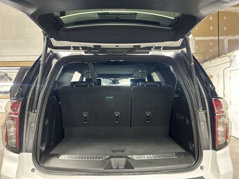 Certified 2023 Chevrolet Tahoe Z71 w/ Luxury Package image 28