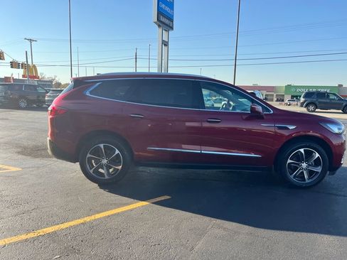 Used 2020 Buick Enclave Essence w/ LPO, Touring Package image 6