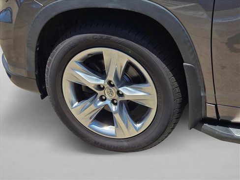 Used 2014 Toyota Highlander Limited FWD image 23