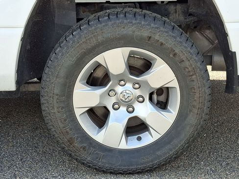 Used 2020 RAM 1500 Big Horn RWD image 6