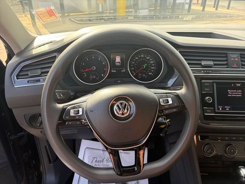 Used 2020 Volkswagen Tiguan S FWD image 9