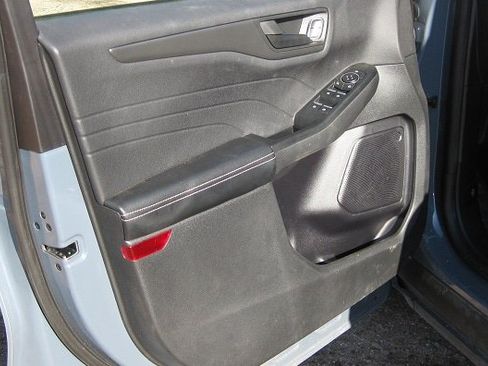 Used 2023 Ford Escape Active FWD image 11