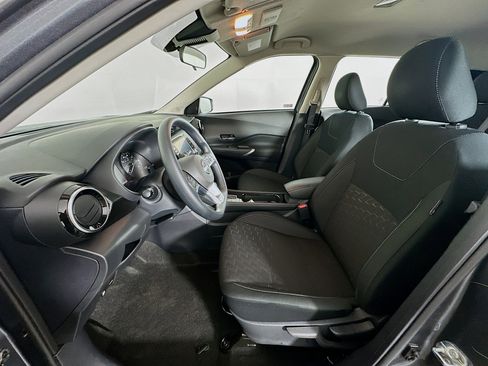 Used 2024 Nissan Kicks SV image 13