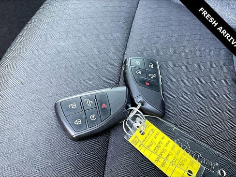 Used 2024 Chevrolet Silverado 1500 LT image 34