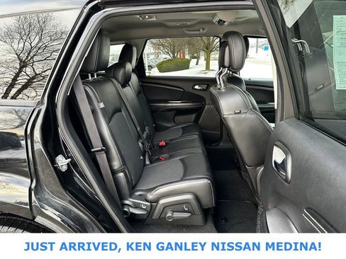 Used 2017 Dodge Journey Crossroad w/ Popular Equipment Group image 21