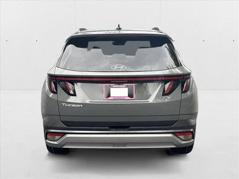 New 2025 Hyundai Tucson Limited image 8