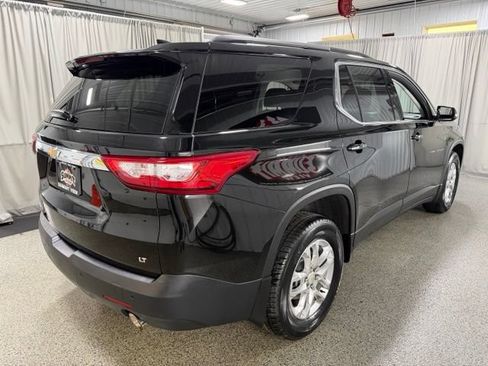 Used 2020 Chevrolet Traverse LT FWD image 4
