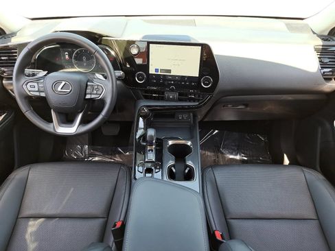 Used 2024 Lexus NX 250 FWD image 9