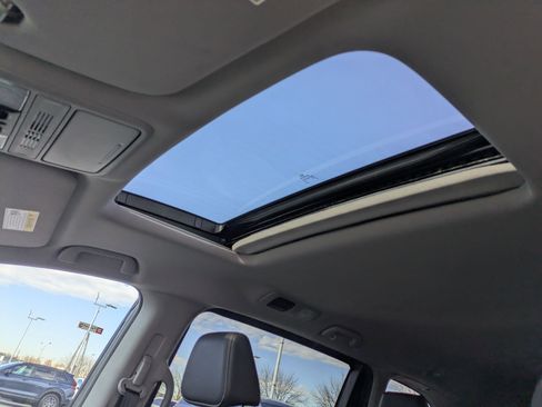 Used 2024 Honda Odyssey EX-L image 25