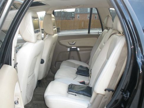 Used 2013 Volvo XC90 3.2 image 24