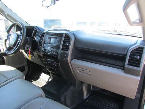 Used 2022 Ford F250 XL w/ Power Equipment Group RWD image 21