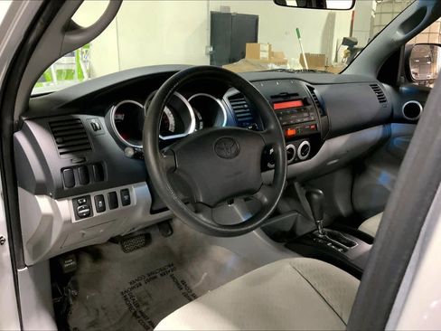 Used 2011 Toyota Tacoma 4x4 Double Cab image 17
