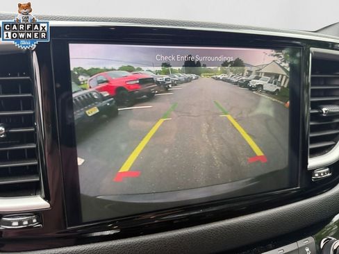 Used 2025 Chrysler Pacifica Select FWD image 26