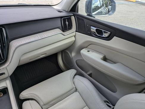 Used 2022 Volvo XC60 B6 Inscription w/ Advanced Package AWD/4WD image 22