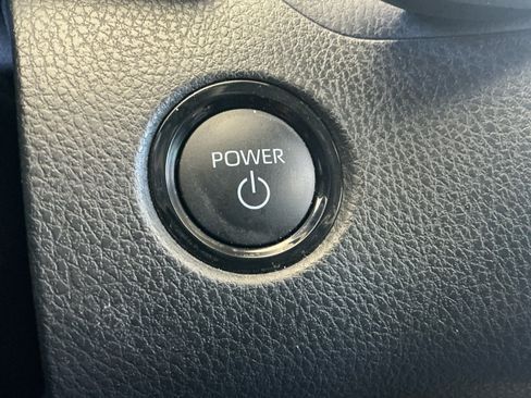 Certified 2025 Toyota Camry SE image 30