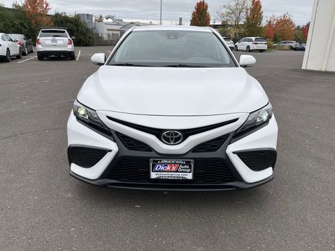 Used 2021 Toyota Camry SE image 8
